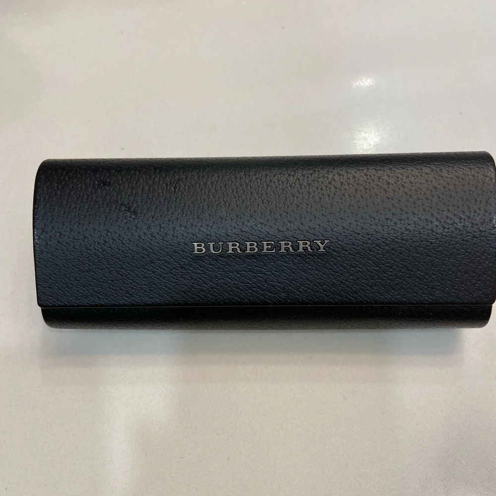 Burberry sunglasses ❤️ - Picture 2 of 8